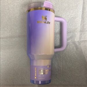 Stanley x Wicked 40 oz H2.0 Flowstste Quencher Tumbler “Glinda for Good”